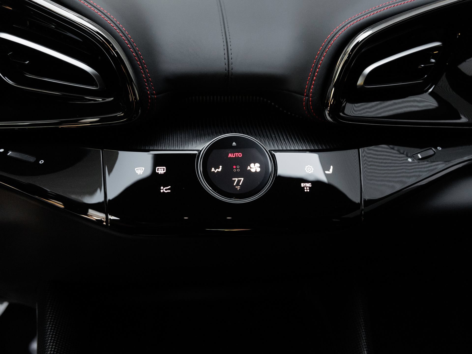 Used 2026 Ferrari Purosangue AWD/4WD image 23