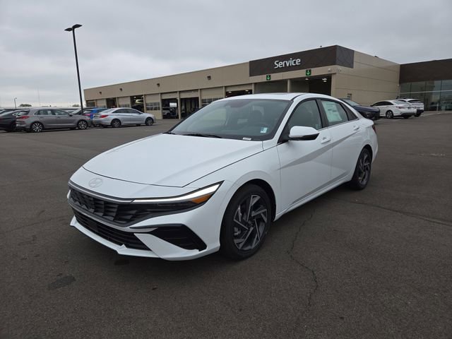 New 2025 Hyundai Elantra Limited image 2