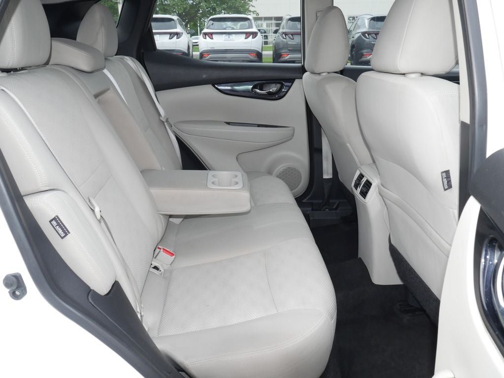 Used 2020 Nissan Rogue Sport SV FWD image 24