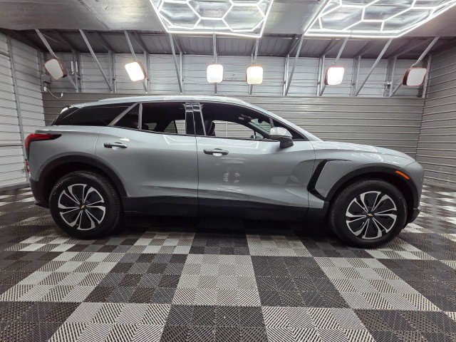 Used 2024 Chevrolet Blazer EV LT AWD/4WD image 9