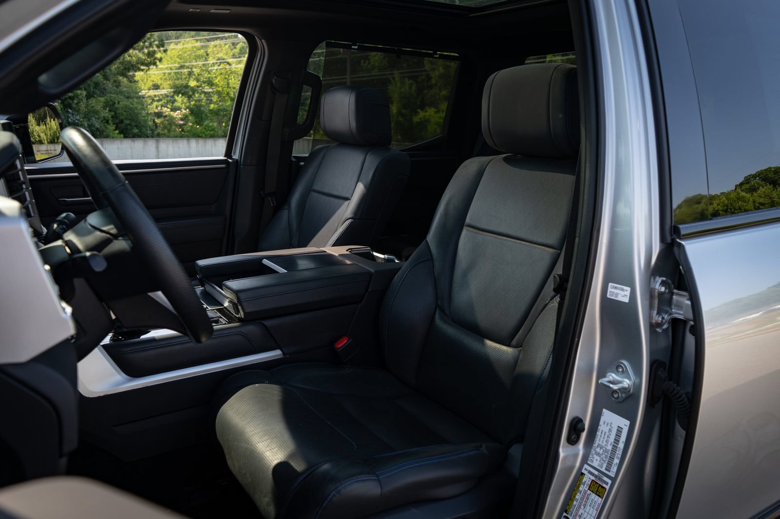 Used 2023 Toyota Tundra Platinum AWD/4WD image 15