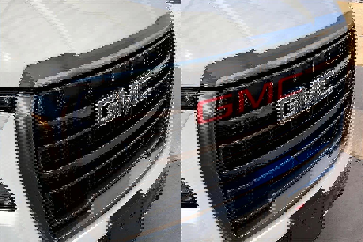 Used 2021 GMC Yukon XL AT4 w/ AT4 Premium Plus Package image 28