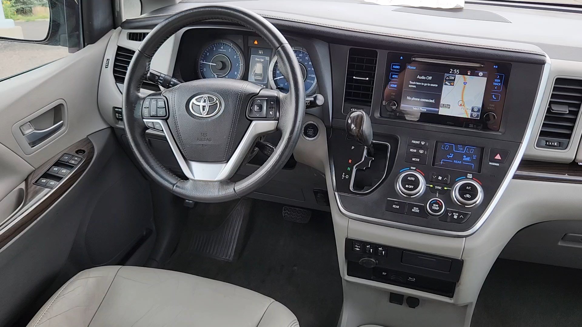 Used 2016 Toyota Sienna XLE Premium AWD/4WD image 5