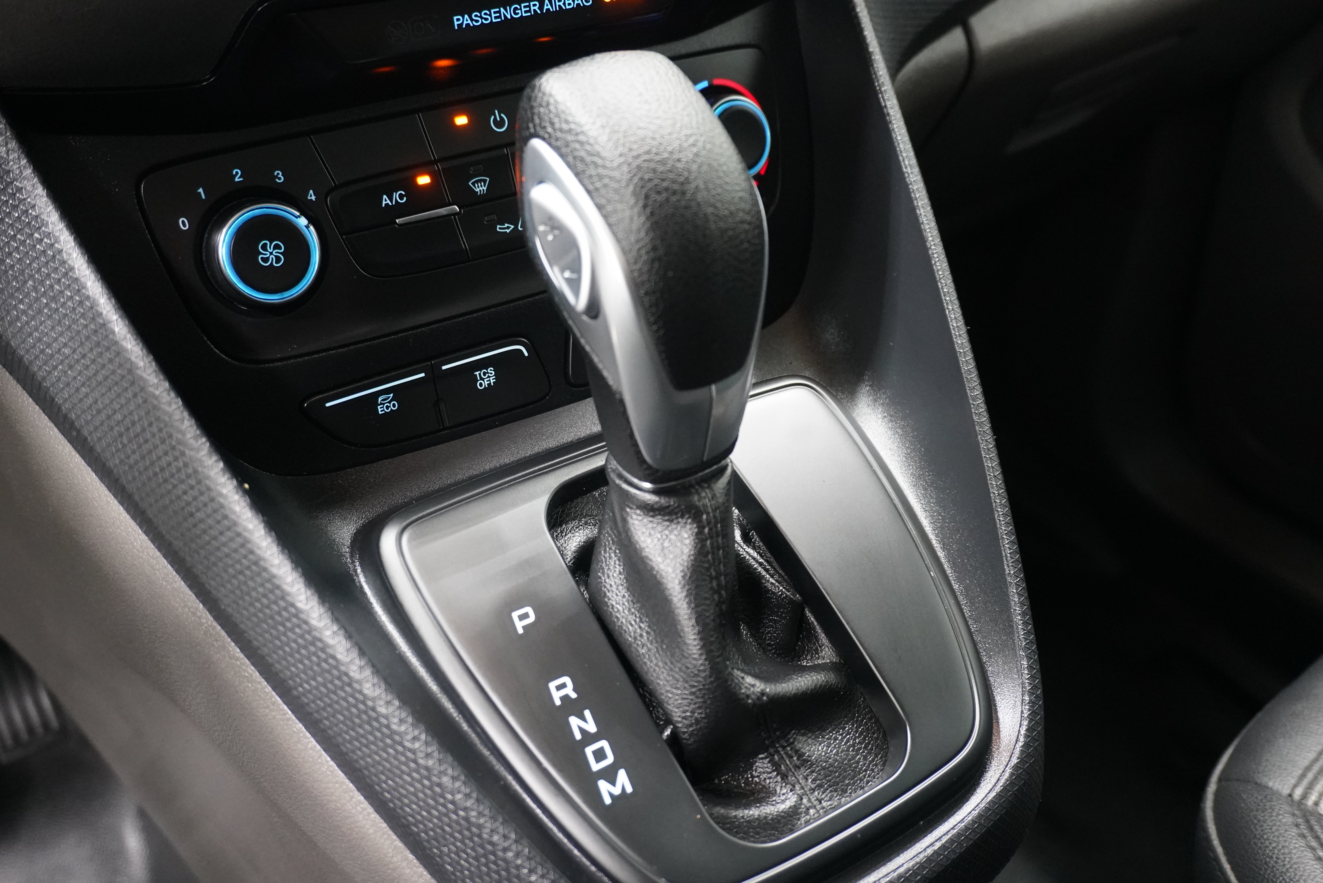 Used 2022 Ford Transit Connect XL FWD image 17