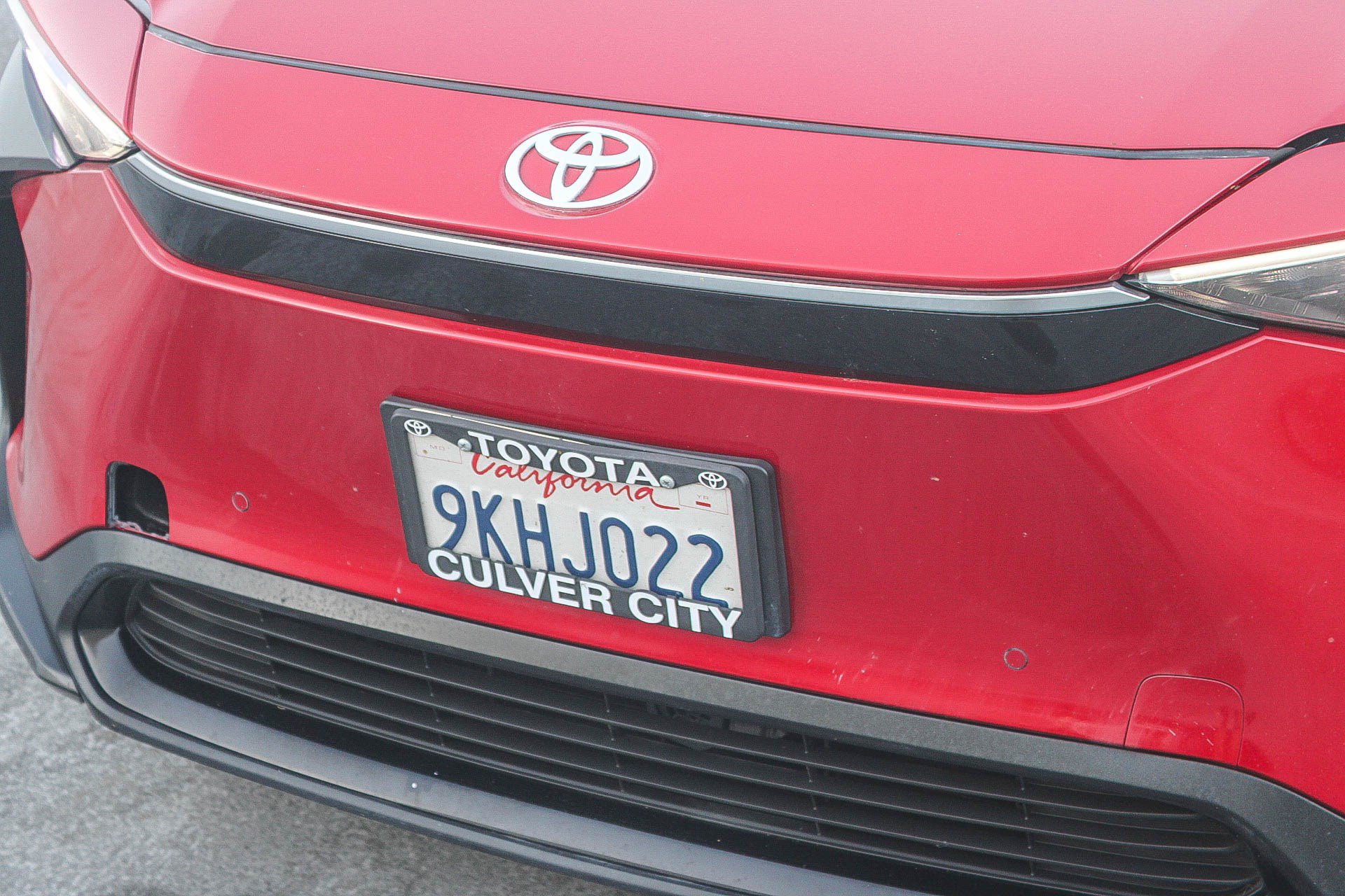 Used 2023 Toyota bZ4X FWD w/ Weather Package image 6