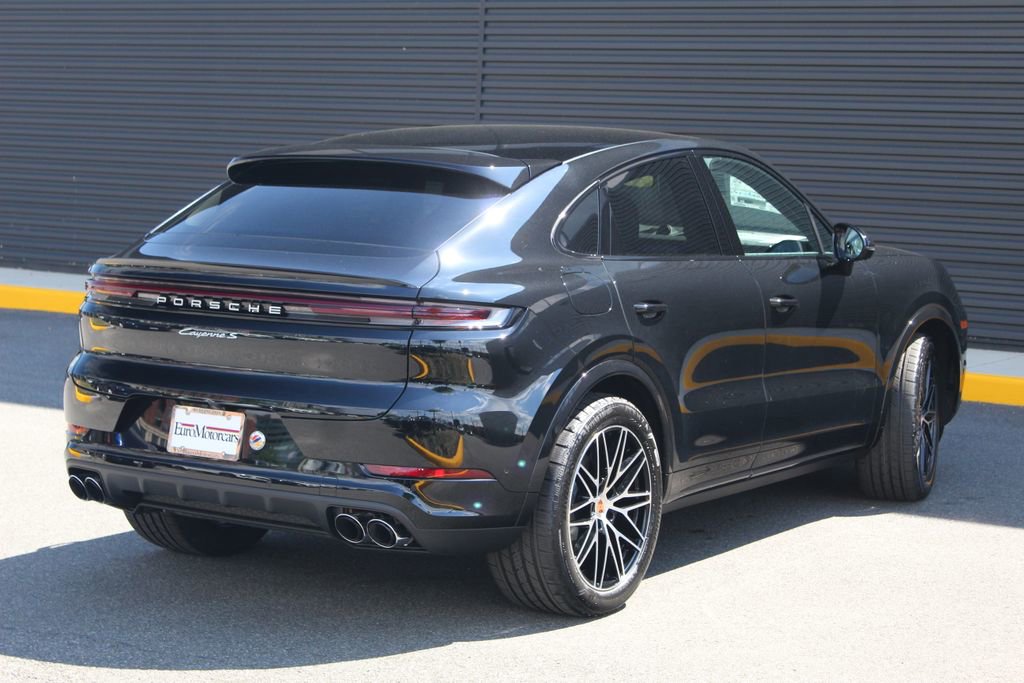 New 2026 Porsche Cayenne S image 8