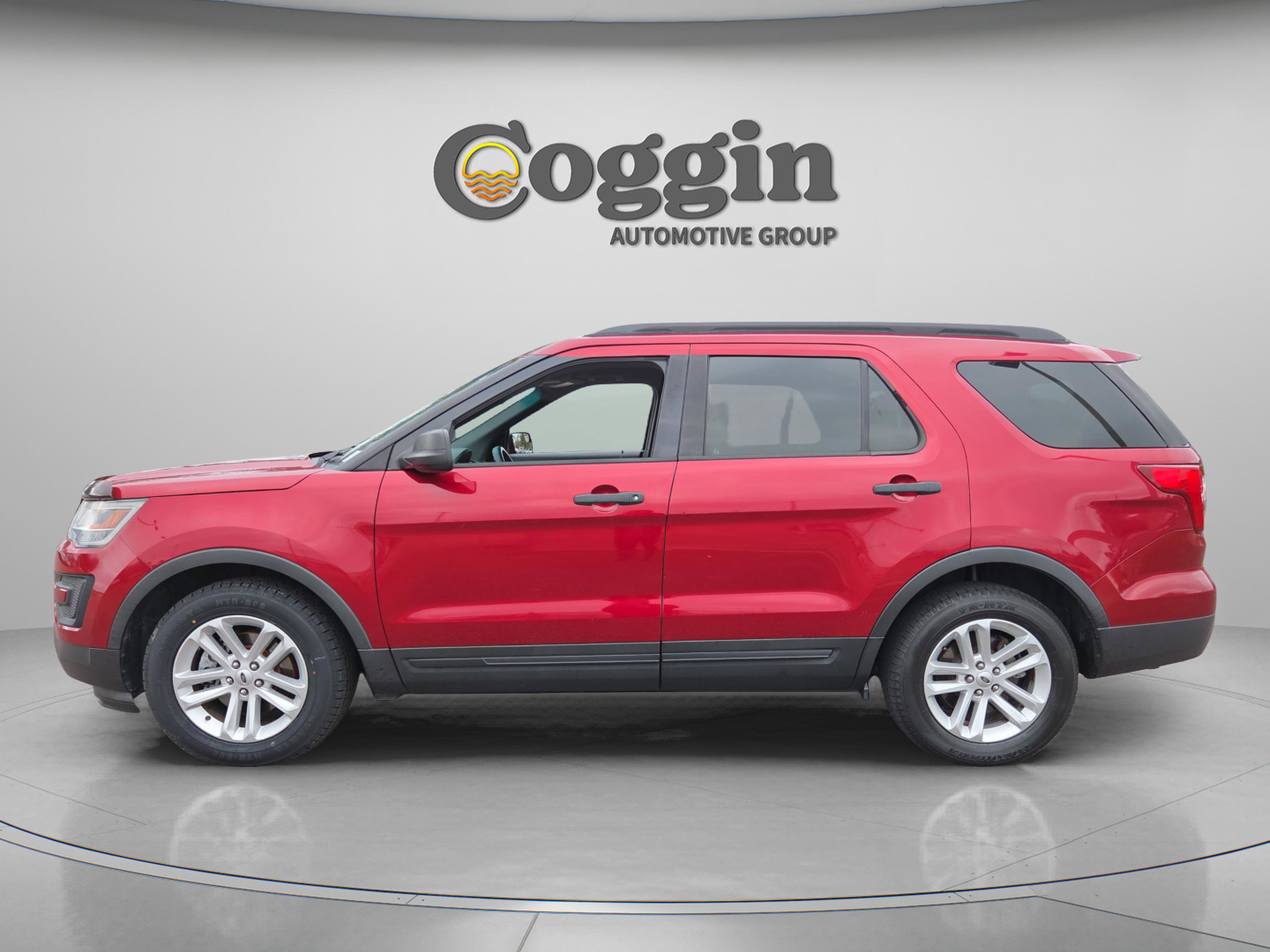 Used 2017 Ford Explorer FWD image 3