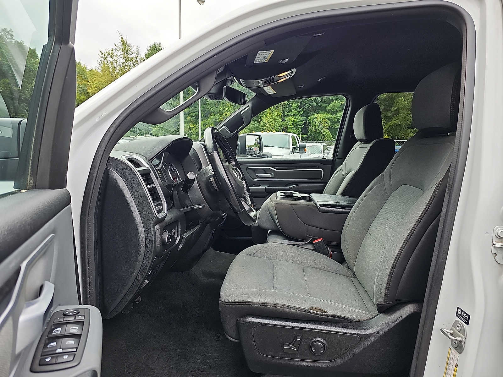 Used 2022 RAM 1500 Big Horn AWD/4WD image 13