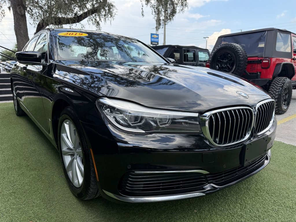 Used 2019 BMW 740i xDrive image 3