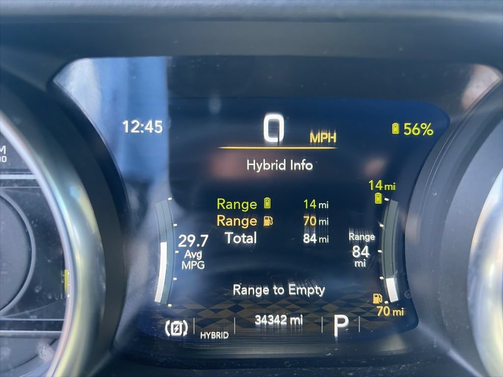 Used 2023 Jeep Wrangler Unlimited Sahara w/ Cold Weather Group AWD/4WD image 9