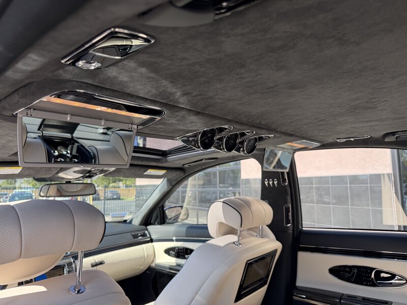 Used 2006 Maybach 57 S RWD image 17