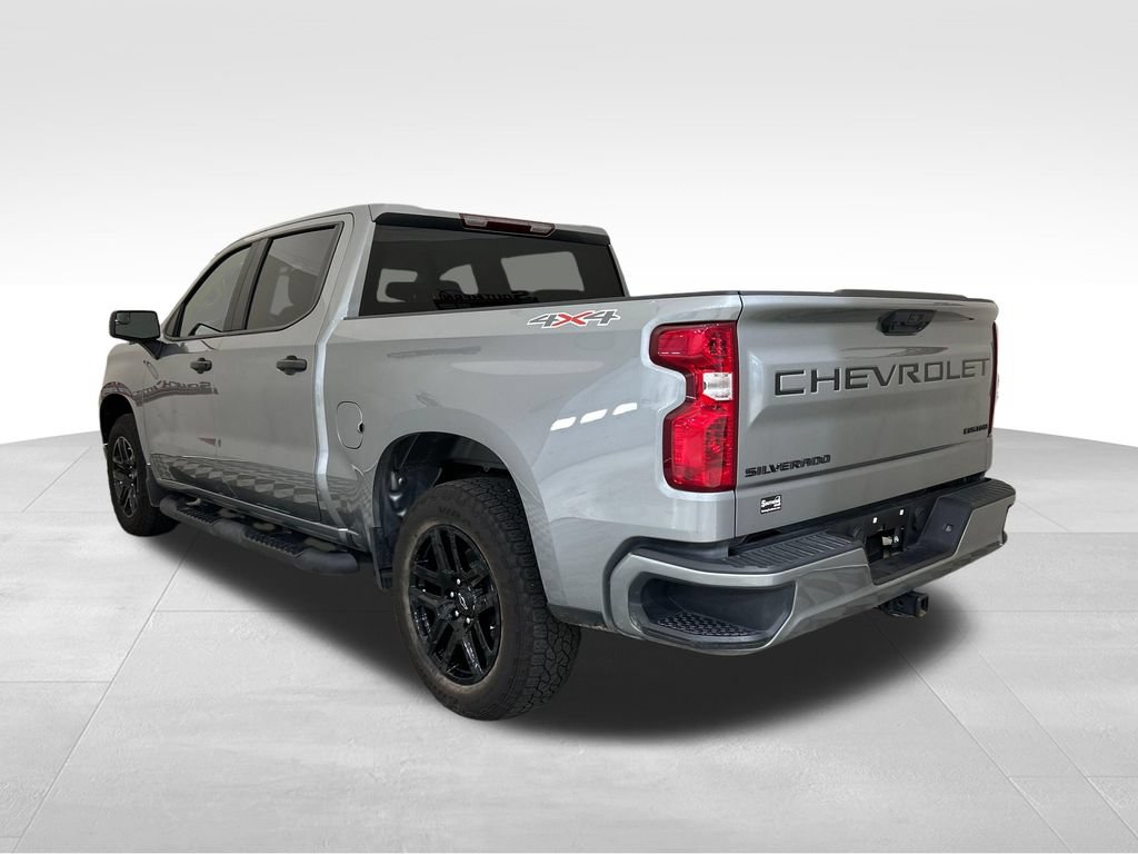 Used 2025 Chevrolet Silverado 1500 Custom w/ Turbomax Blackout Package AWD/4WD image 3
