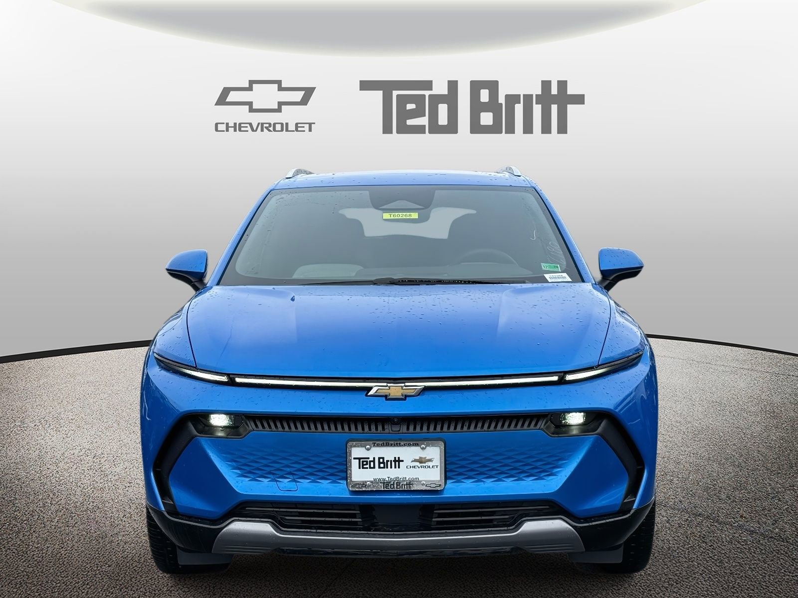 New 2026 Chevrolet Equinox EV LT w/ Convenience Package II image 2