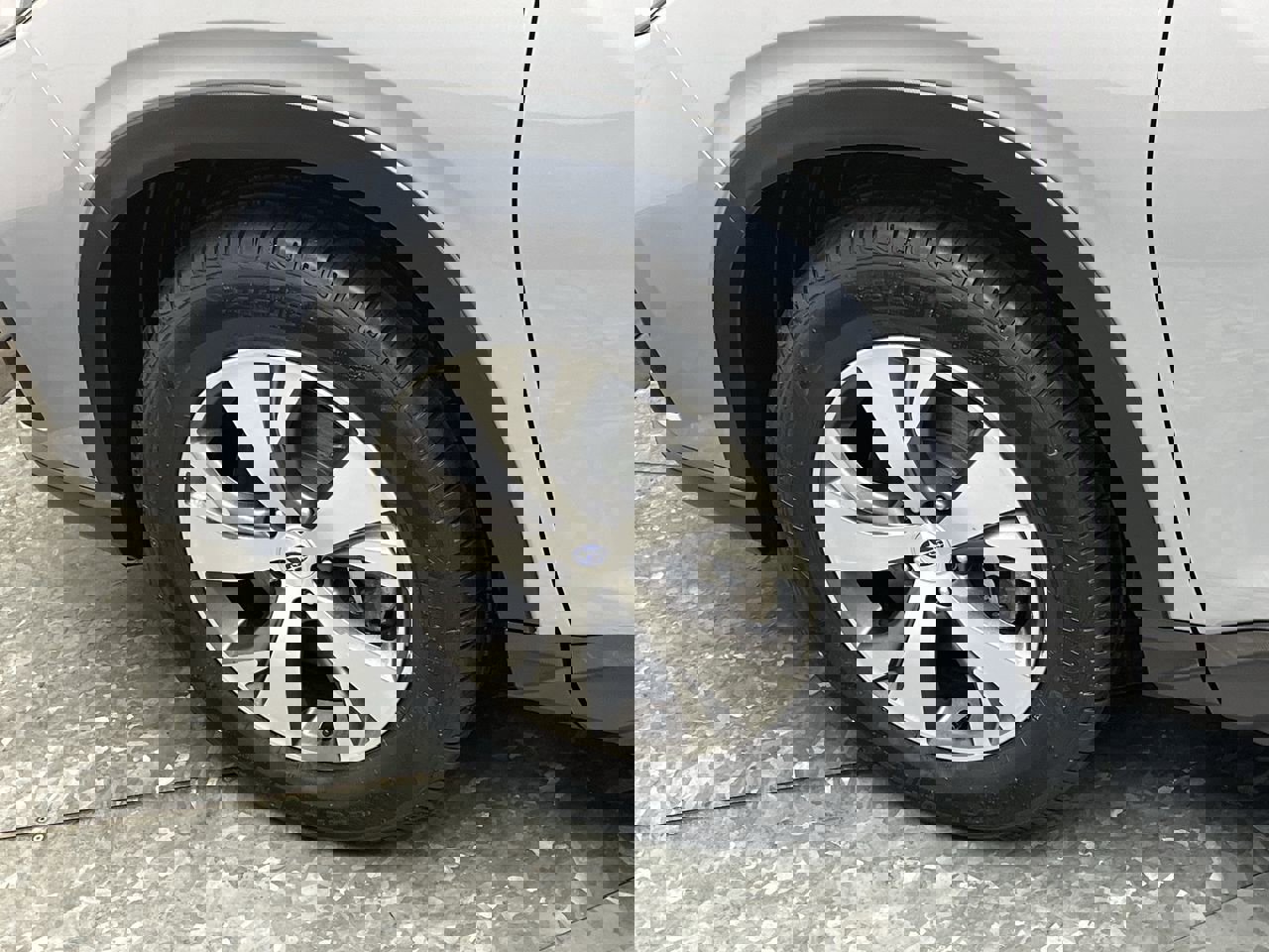 Used 2019 Subaru Ascent Premium image 31