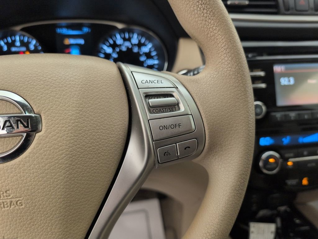 Used 2014 Nissan Rogue SV image 38