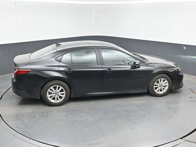 Used 2025 Toyota Camry LE FWD image 26