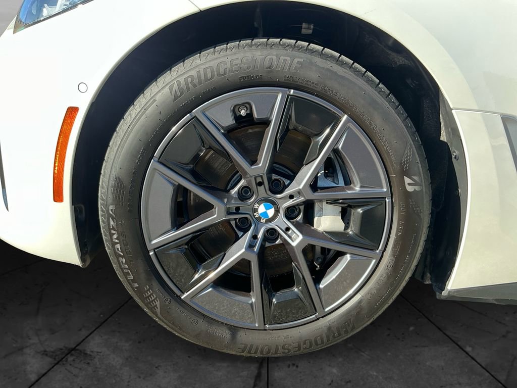 Used 2025 BMW i4 eDrive40 image 15