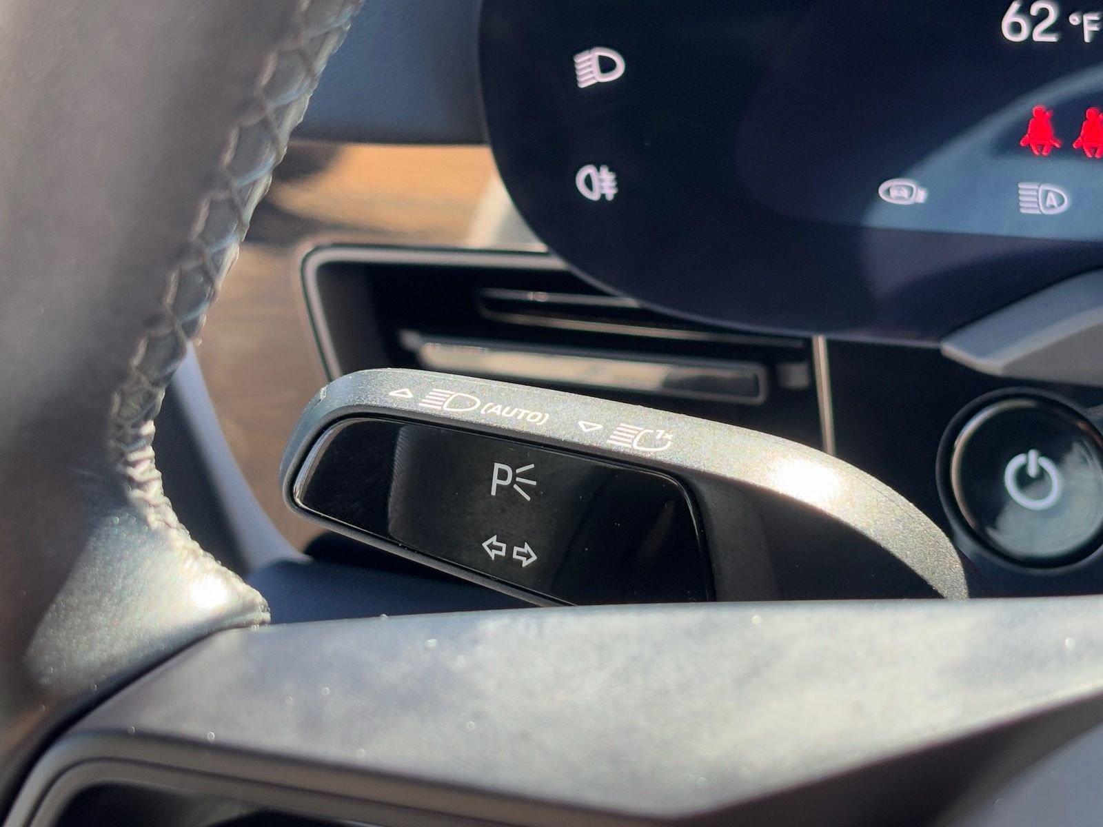 Used 2023 Porsche Taycan image 23