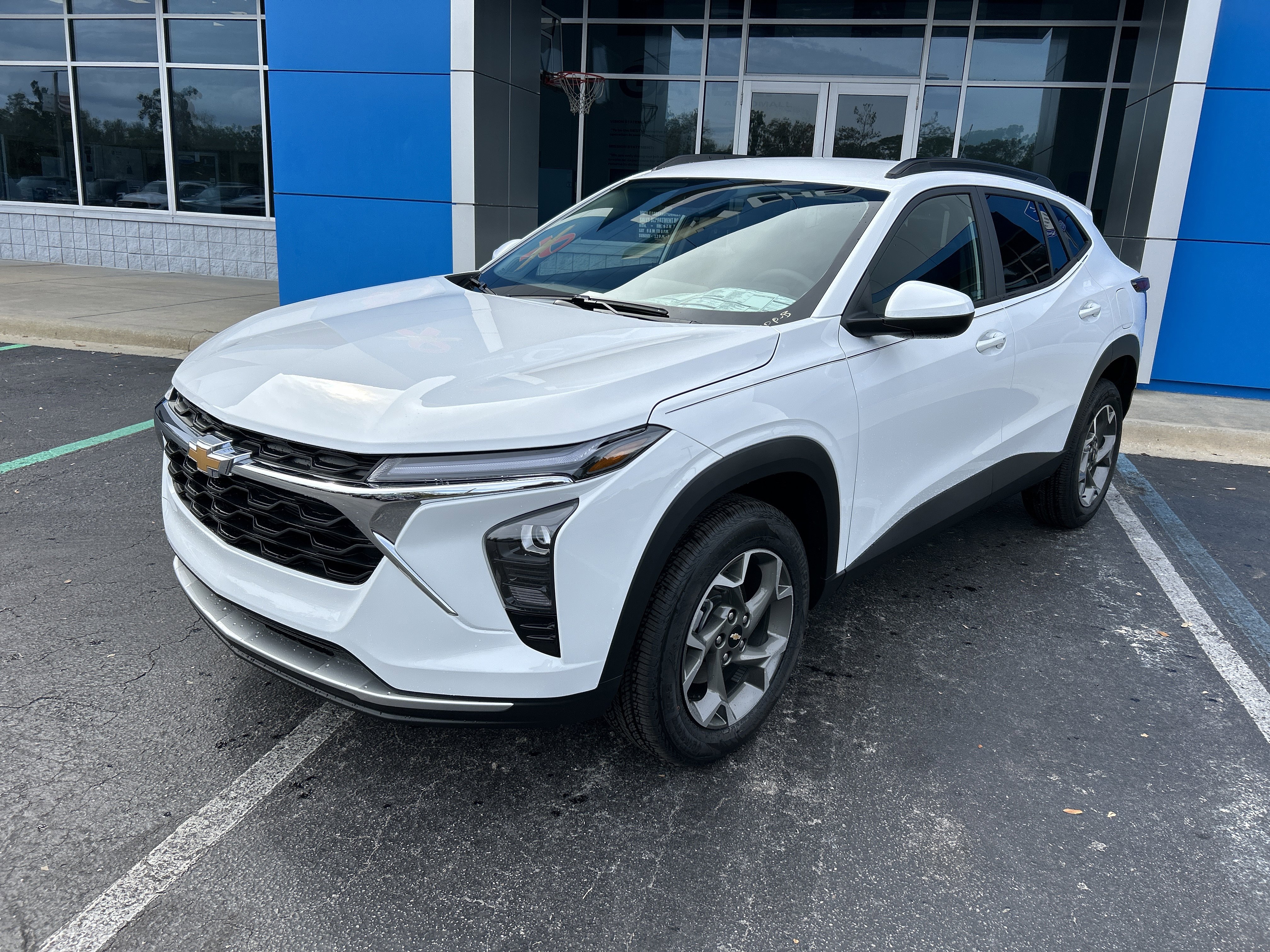 New 2025 Chevrolet Trax LT w/ Driver Confidence Package image 5