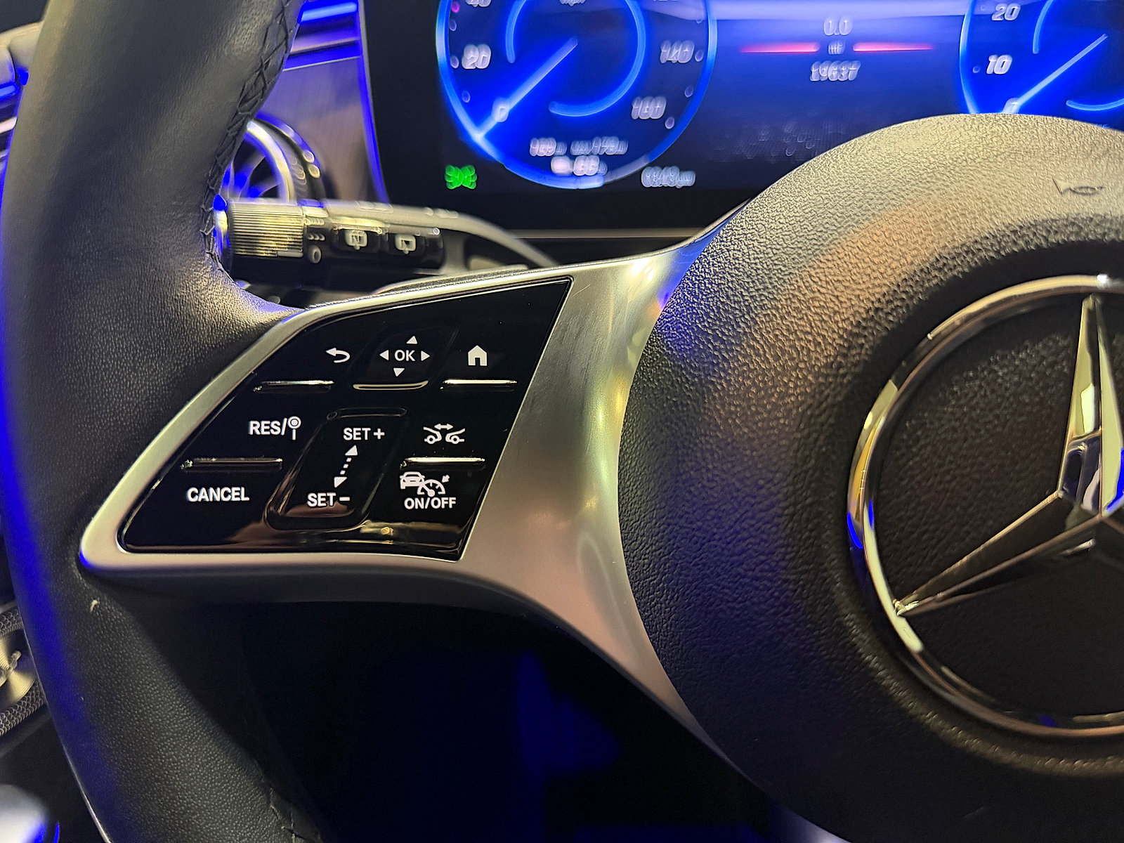 Certified 2023 Mercedes-Benz EQE 500 4MATIC SUV image 23