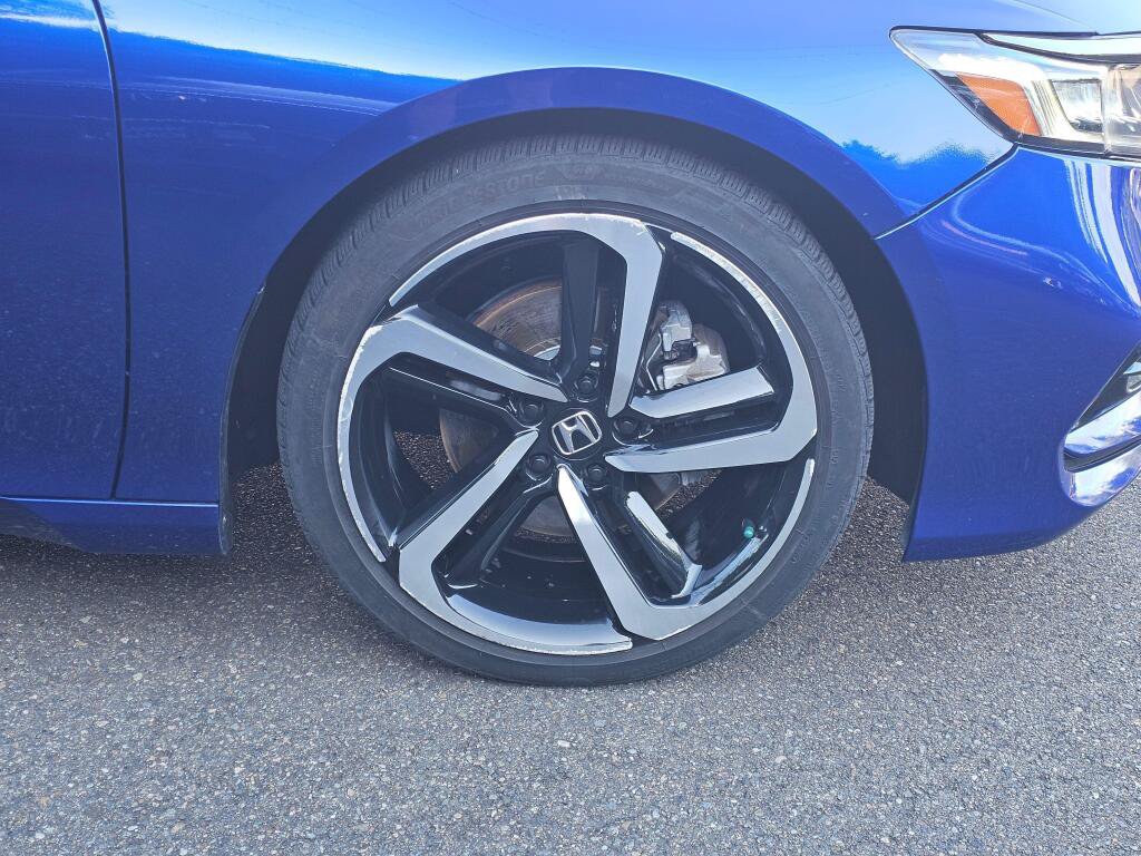 Used 2018 Honda Accord Sport image 9