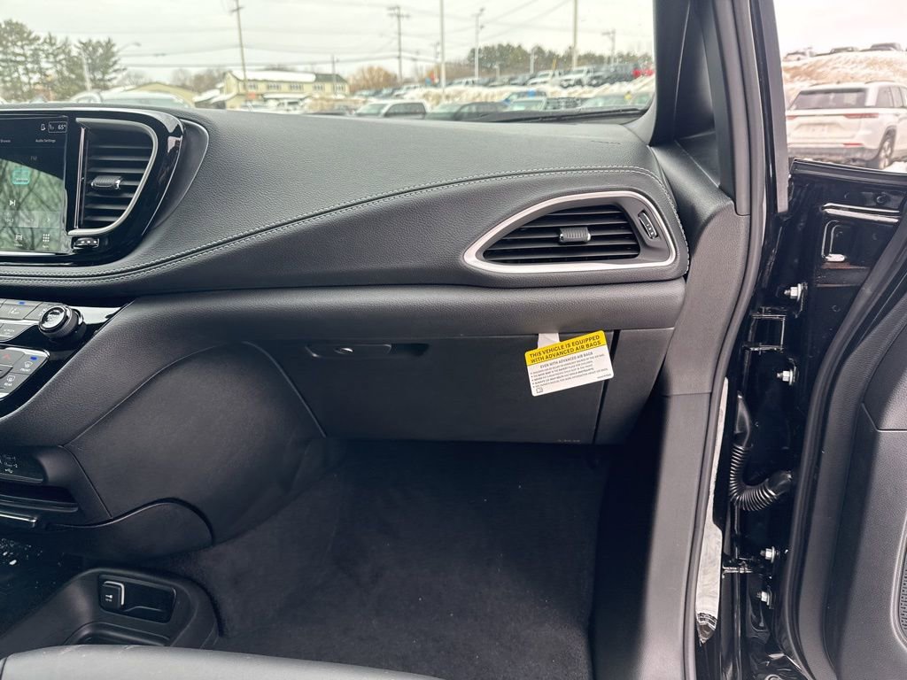 New 2026 Chrysler Pacifica Select image 27