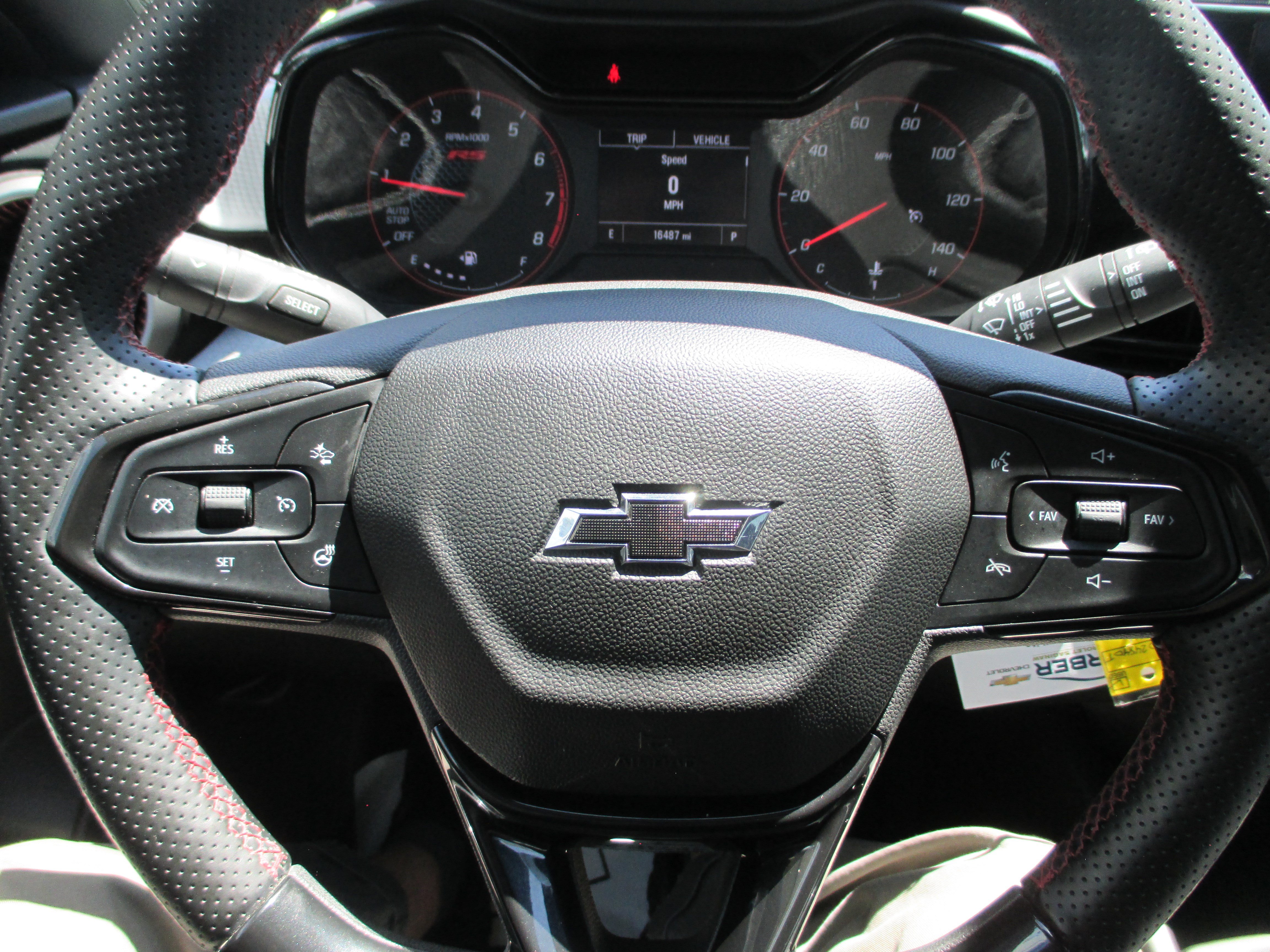 Used 2024 Chevrolet Trax RS FWD image 17
