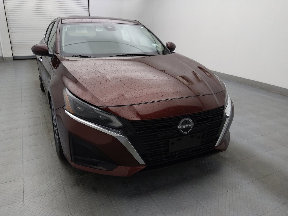 Used 2023 Nissan Altima 2.5 SV image 14