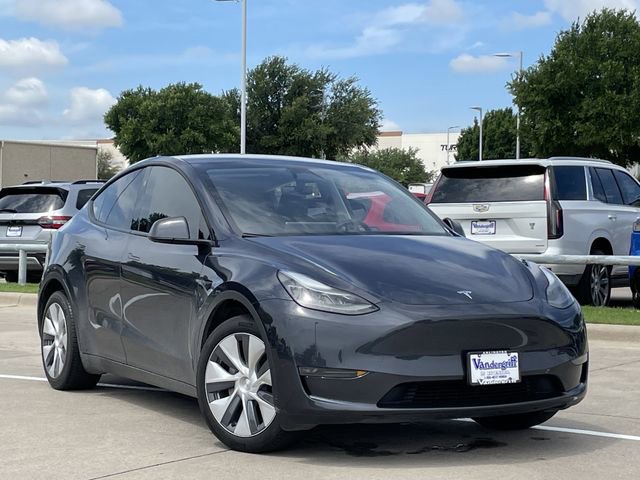 Used 2024 Tesla Model Y Long Range AWD/4WD image 2