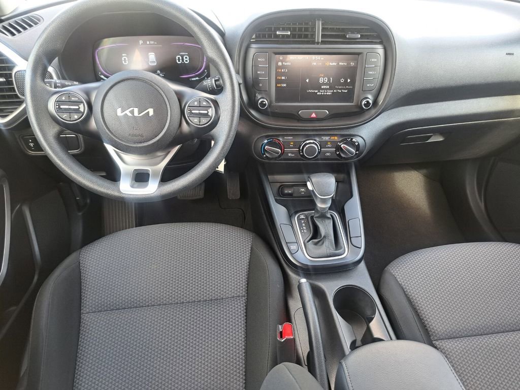 Used 2025 Kia Soul LX w/ LX Technology Package image 19