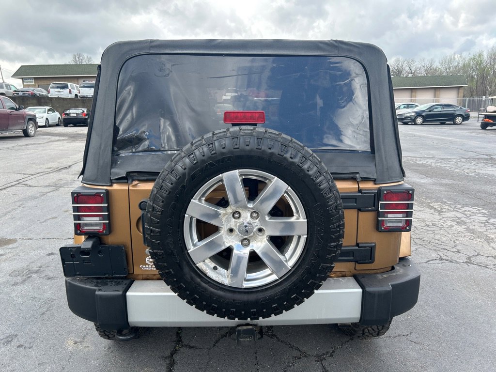 Used 2011 Jeep Wrangler Sahara w/ Dual Top Group AWD/4WD image 7