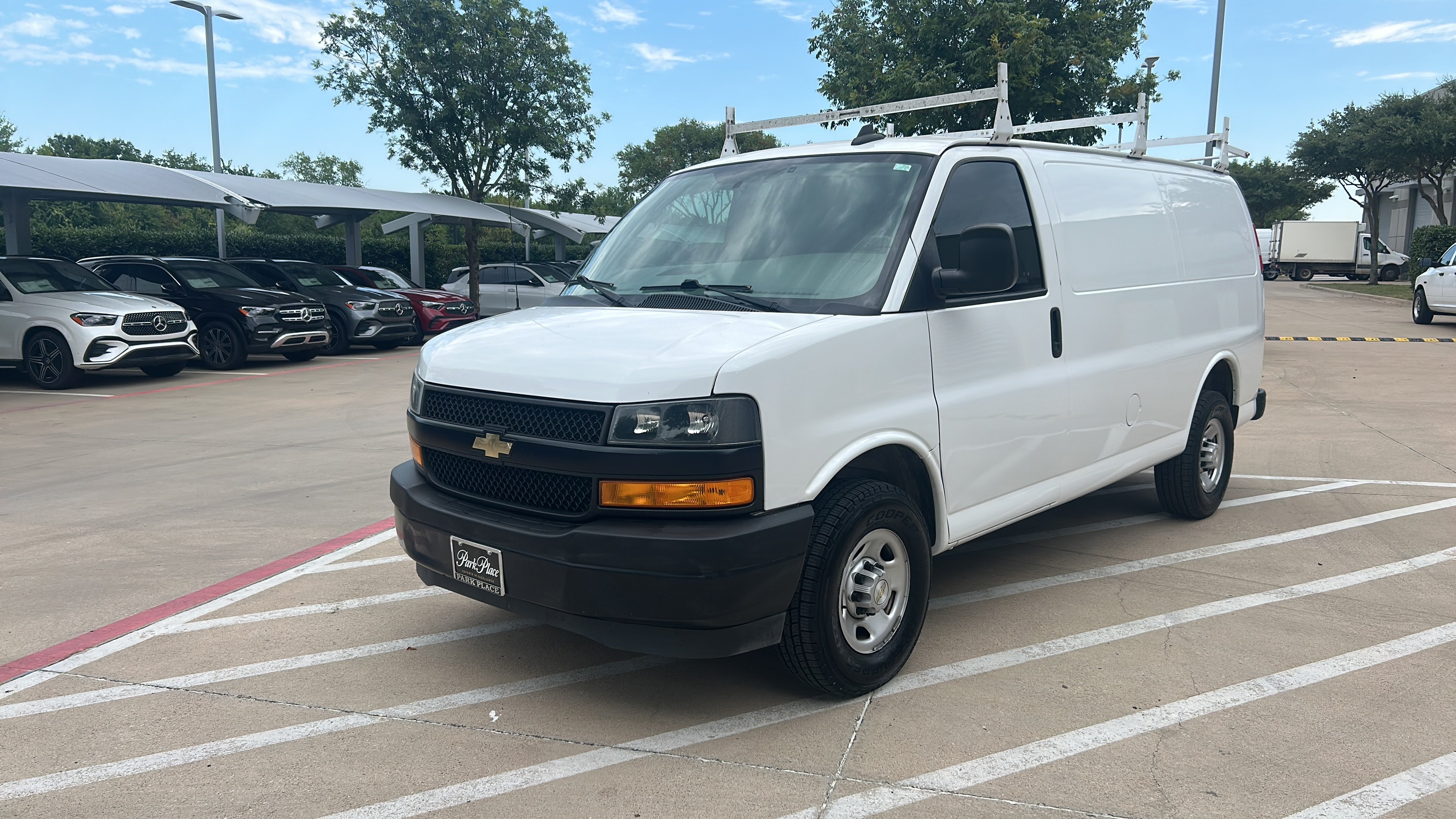 Used 2021 Chevrolet Express 2500 w/ Driver Convenience Package RWD image 1