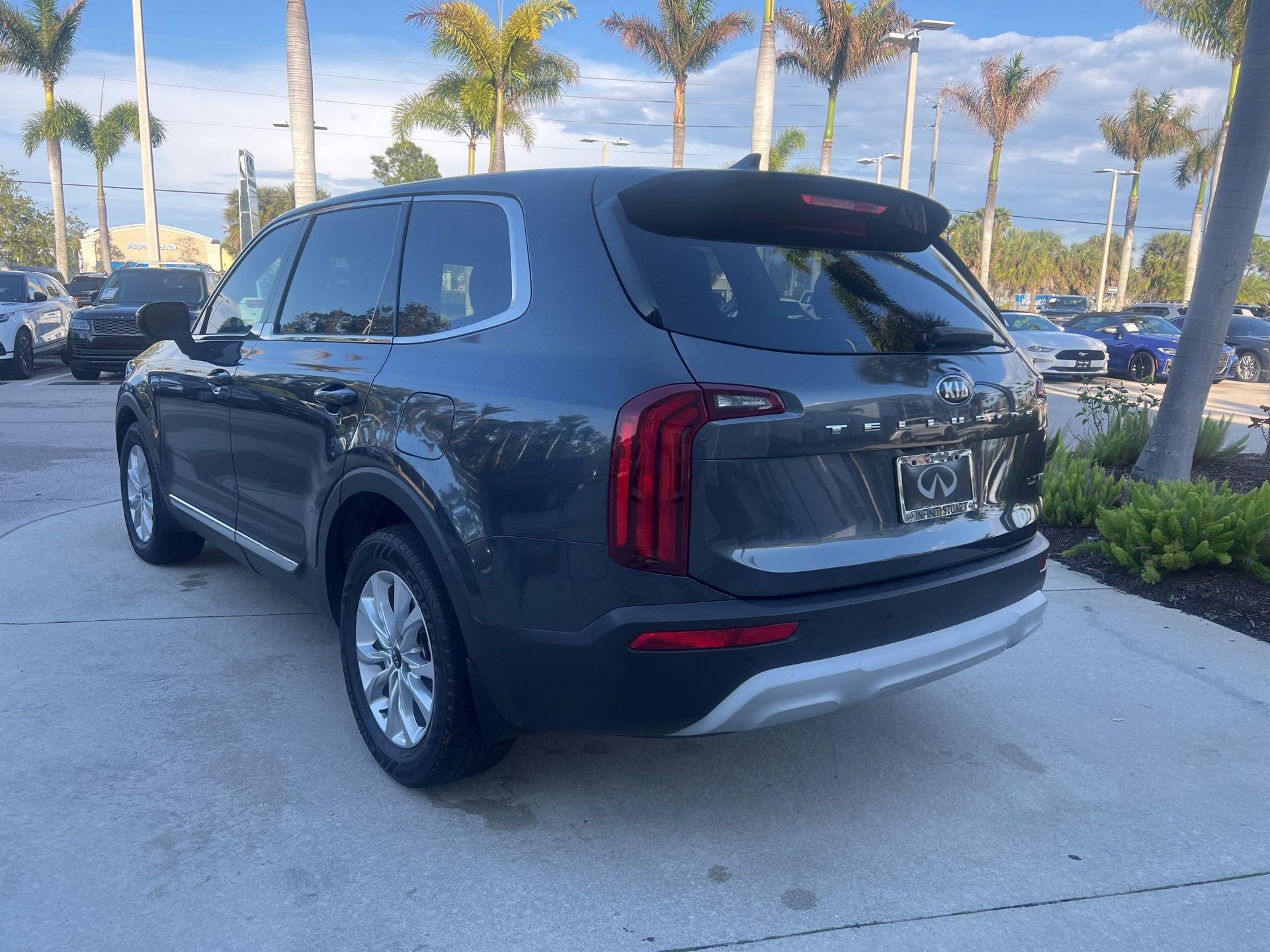 Used 2020 Kia Telluride LX image 8