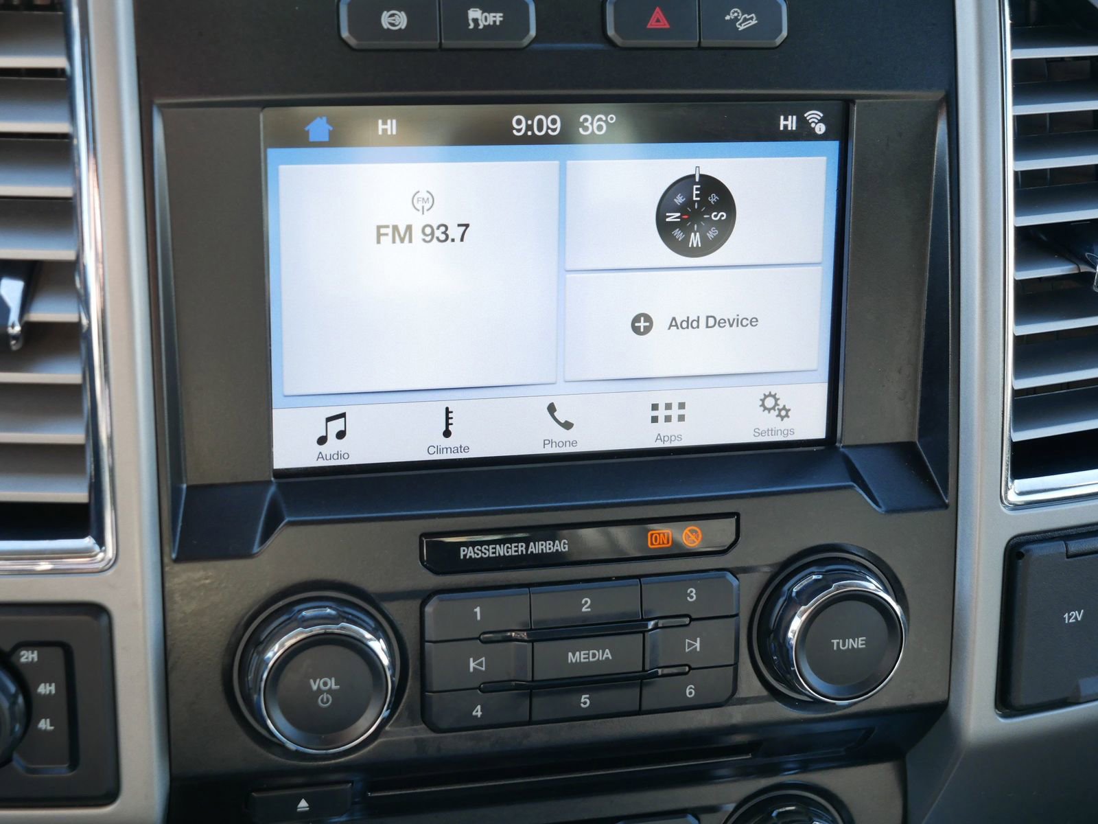 Used 2017 Ford F350 Lariat w/ Chrome Package image 23