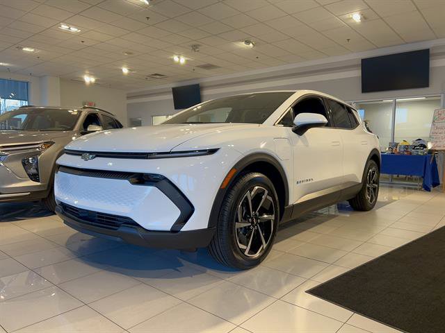 New 2026 Chevrolet Equinox EV LT image 3