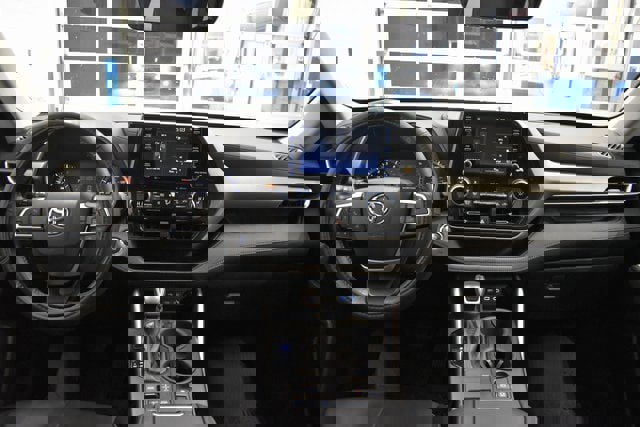 Used 2022 Toyota Highlander XLE image 5