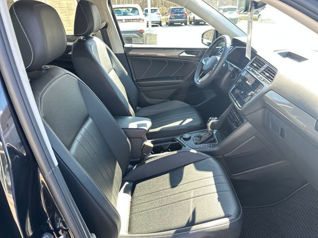 Certified 2023 Volkswagen Tiguan SE image 33