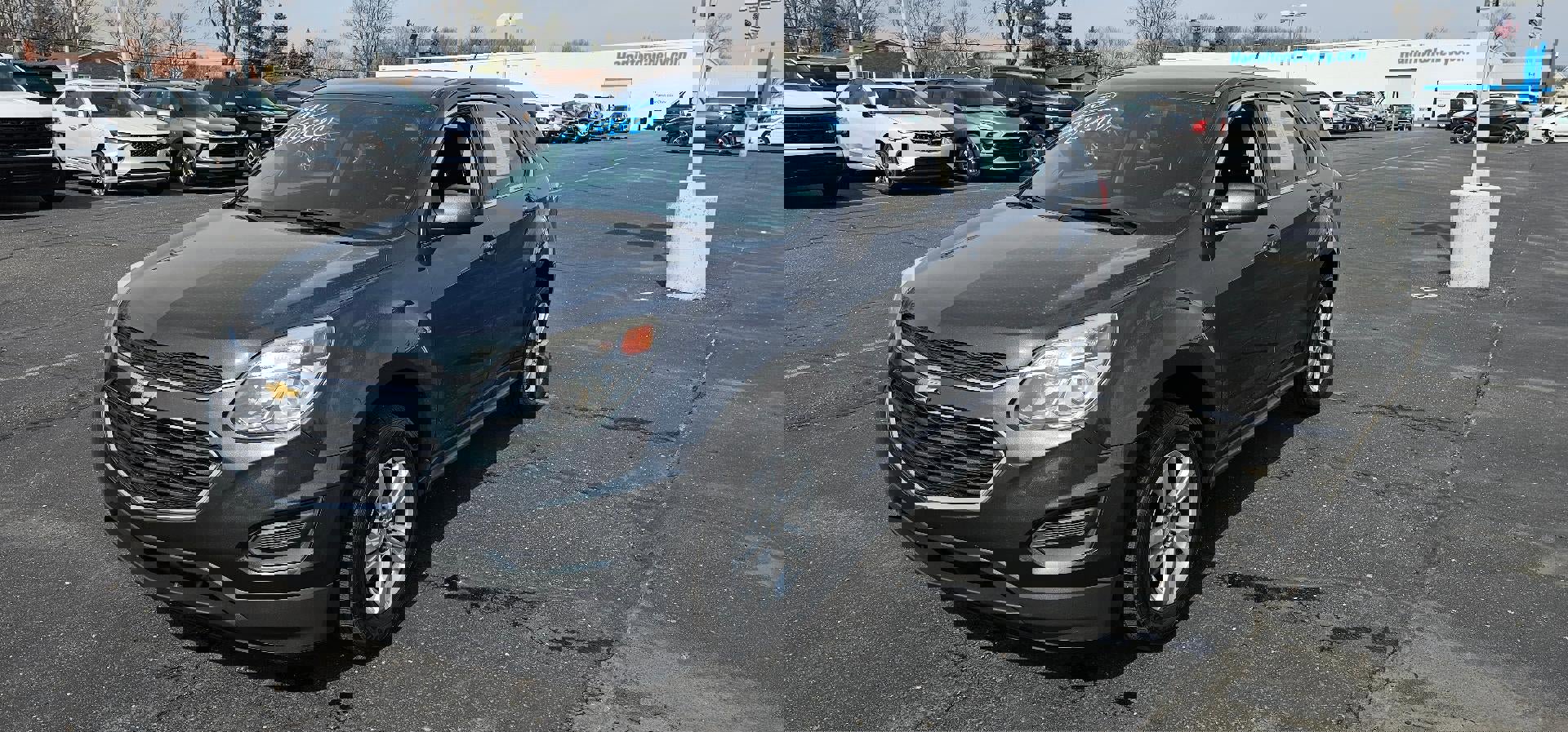 Used 2017 Chevrolet Equinox LS image 3