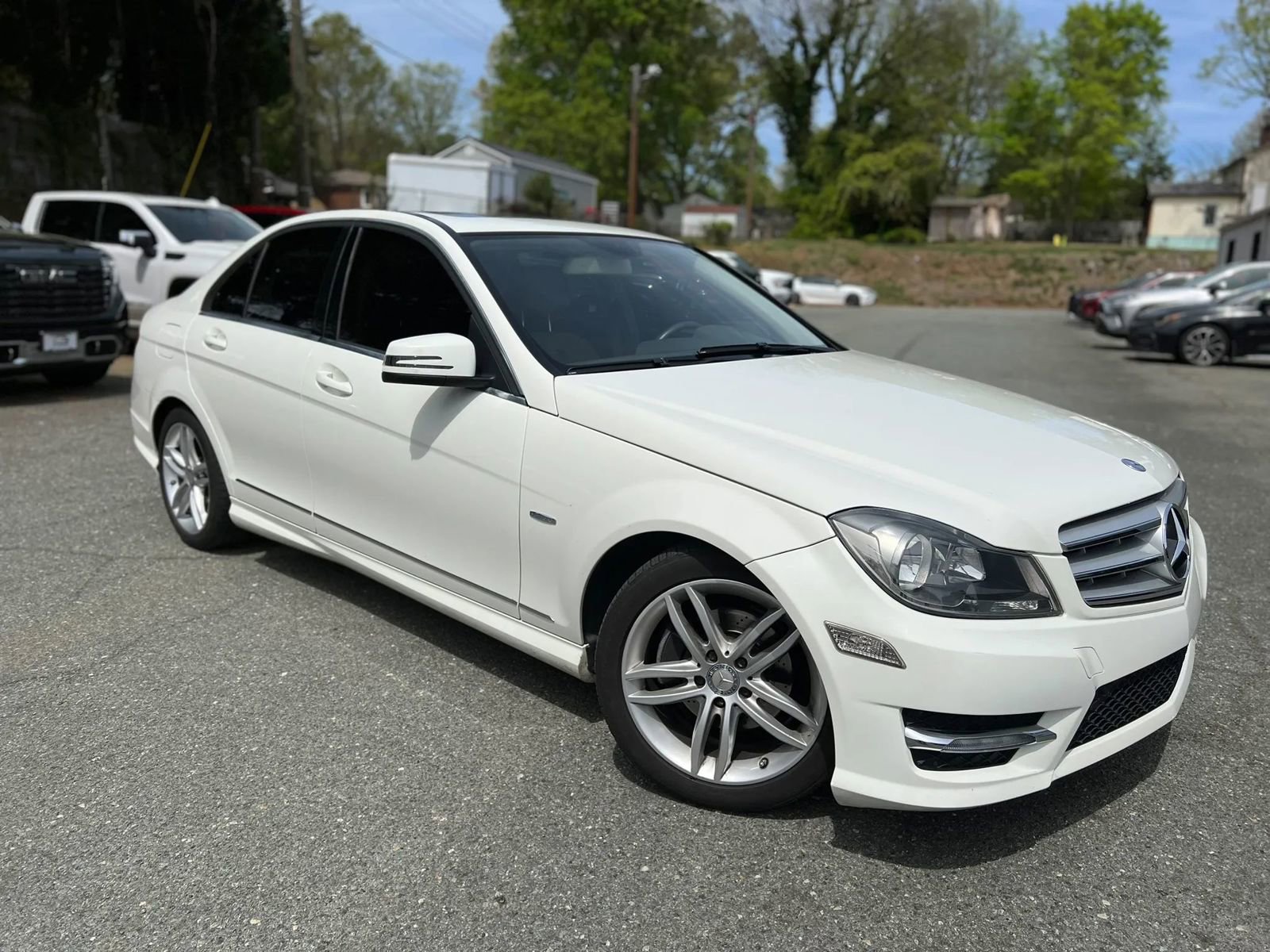 Used 2012 Mercedes-Benz C 250 Sedan image 3