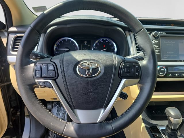 Used 2014 Toyota Highlander XLE AWD/4WD image 13
