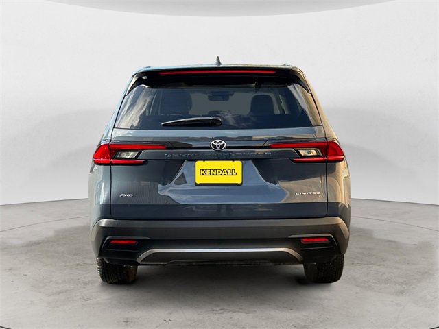 Used 2025 Toyota Grand Highlander AWD image 4