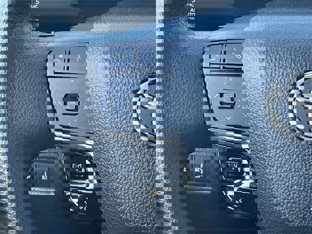 Used 2025 Toyota Camry LE image 14