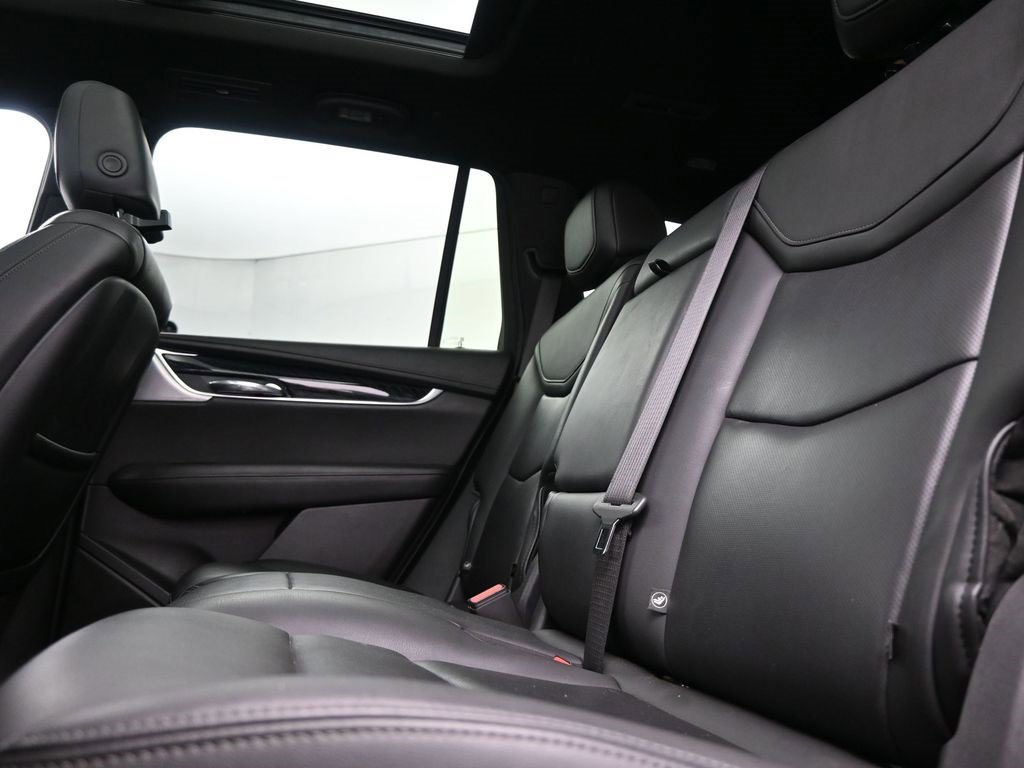 Used 2022 Cadillac XT6 Premium Luxury w/ Technology Package image 15