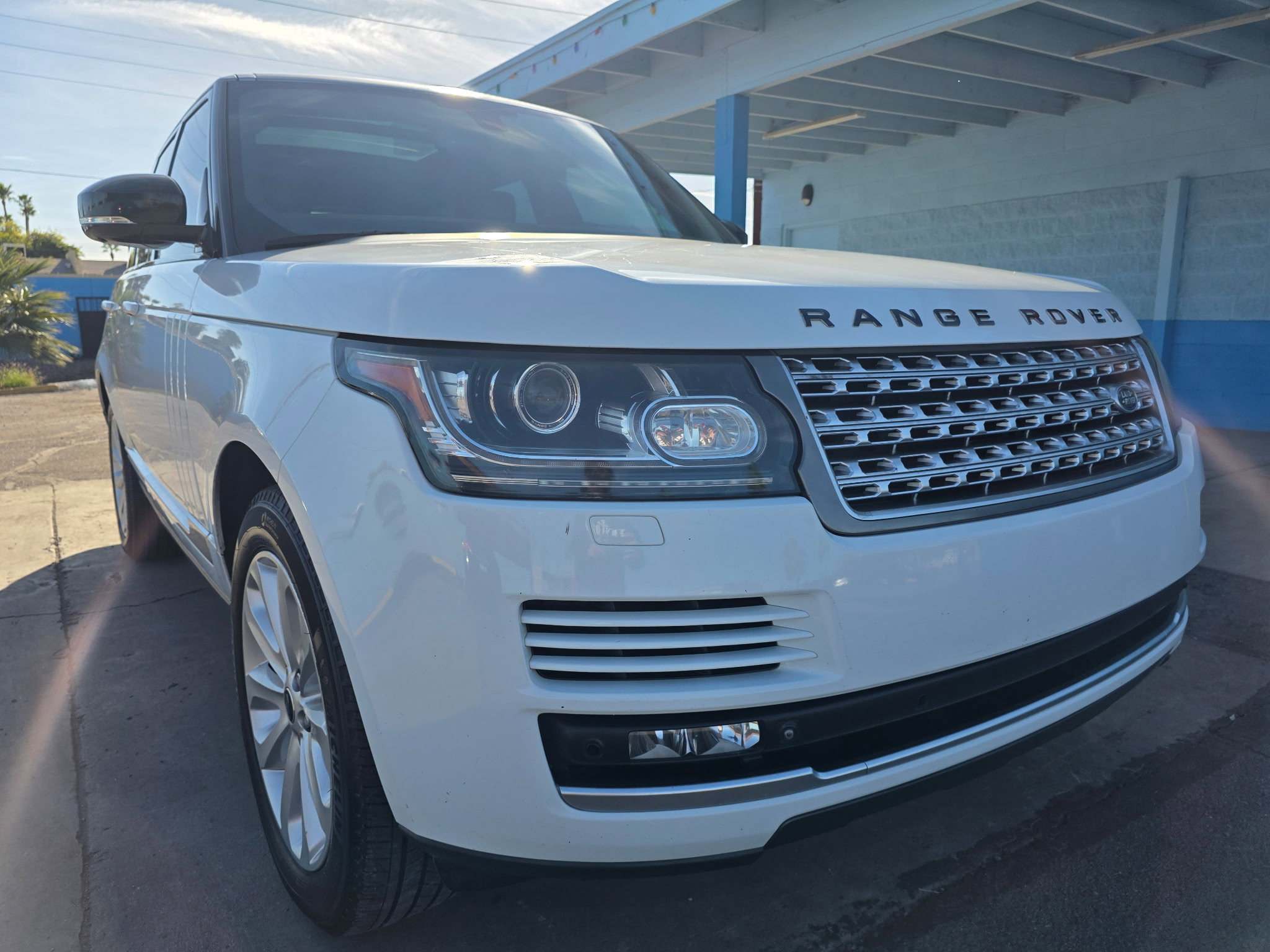 Used 2013 Land Rover Range Rover HSE image 1