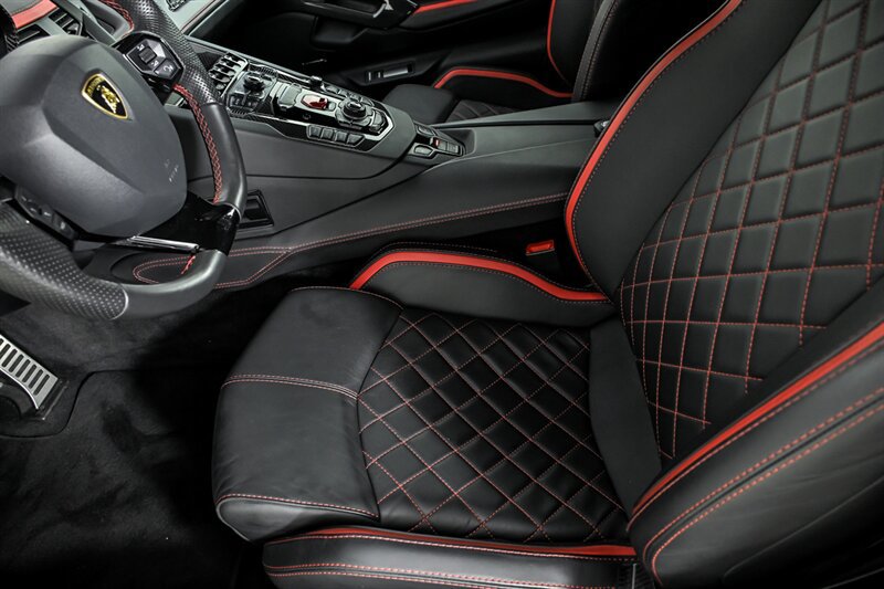 Used 2017 Lamborghini Aventador S AWD/4WD image 19