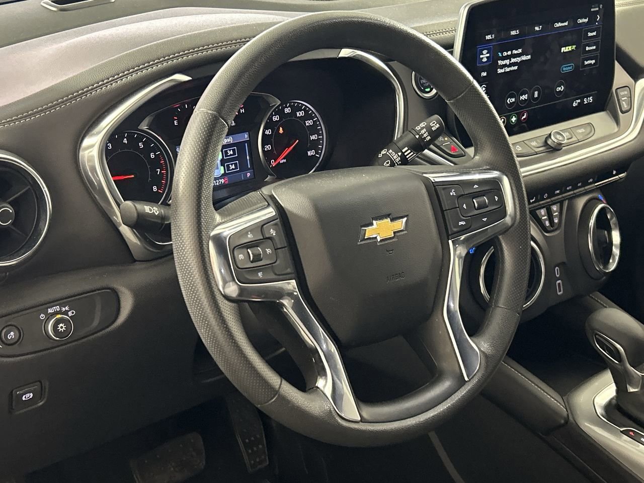 Used 2025 Chevrolet Blazer LT FWD image 13