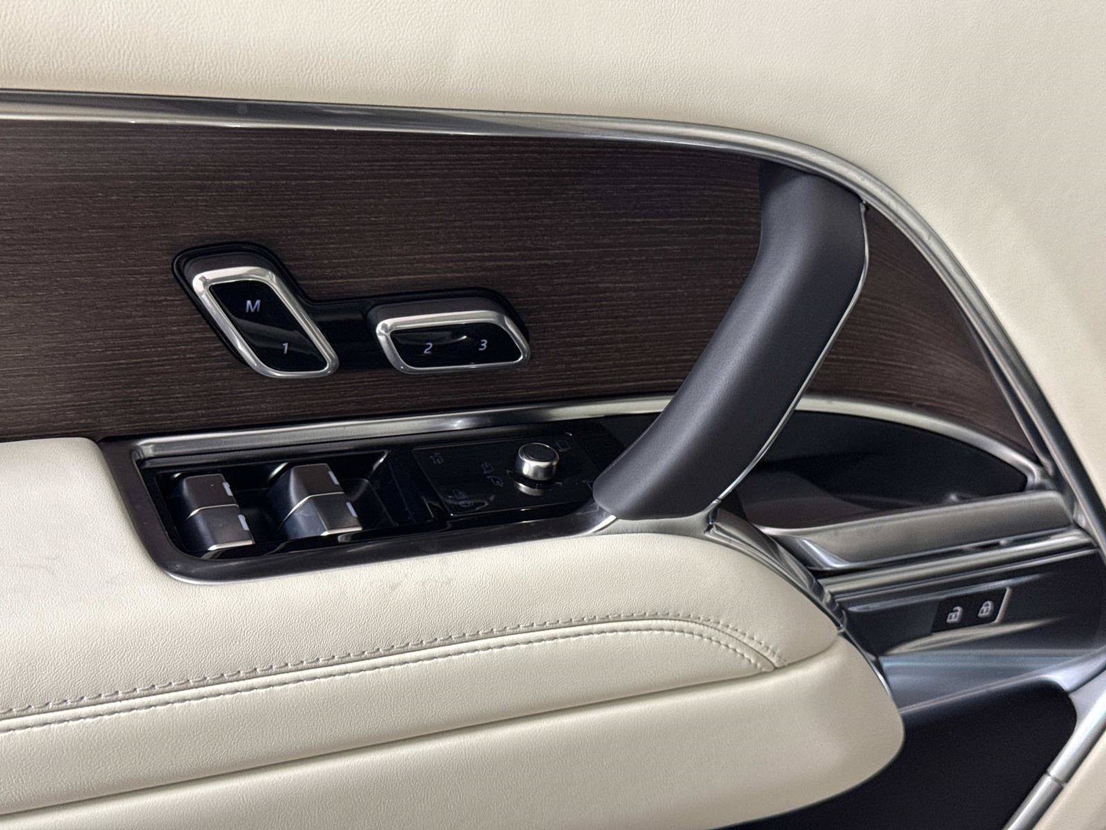 New 2026 Land Rover Range Rover SE AWD/4WD image 17