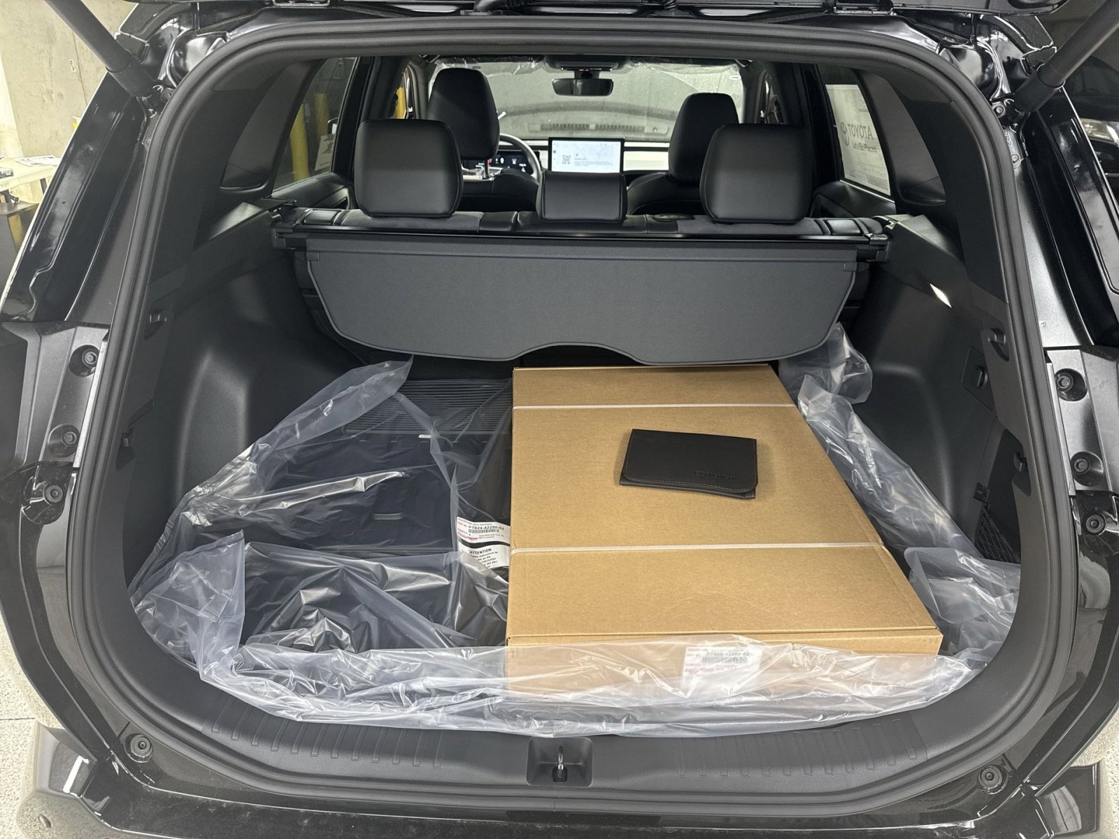 New 2026 Toyota RAV4 XSE AWD/4WD image 34