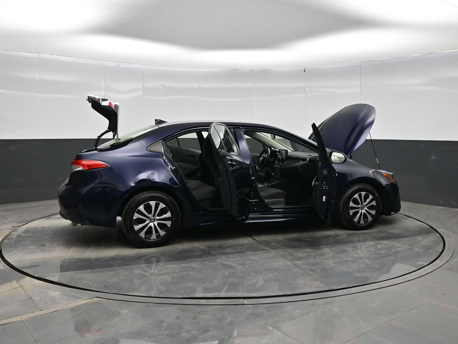 Used 2022 Toyota Corolla LE image 42