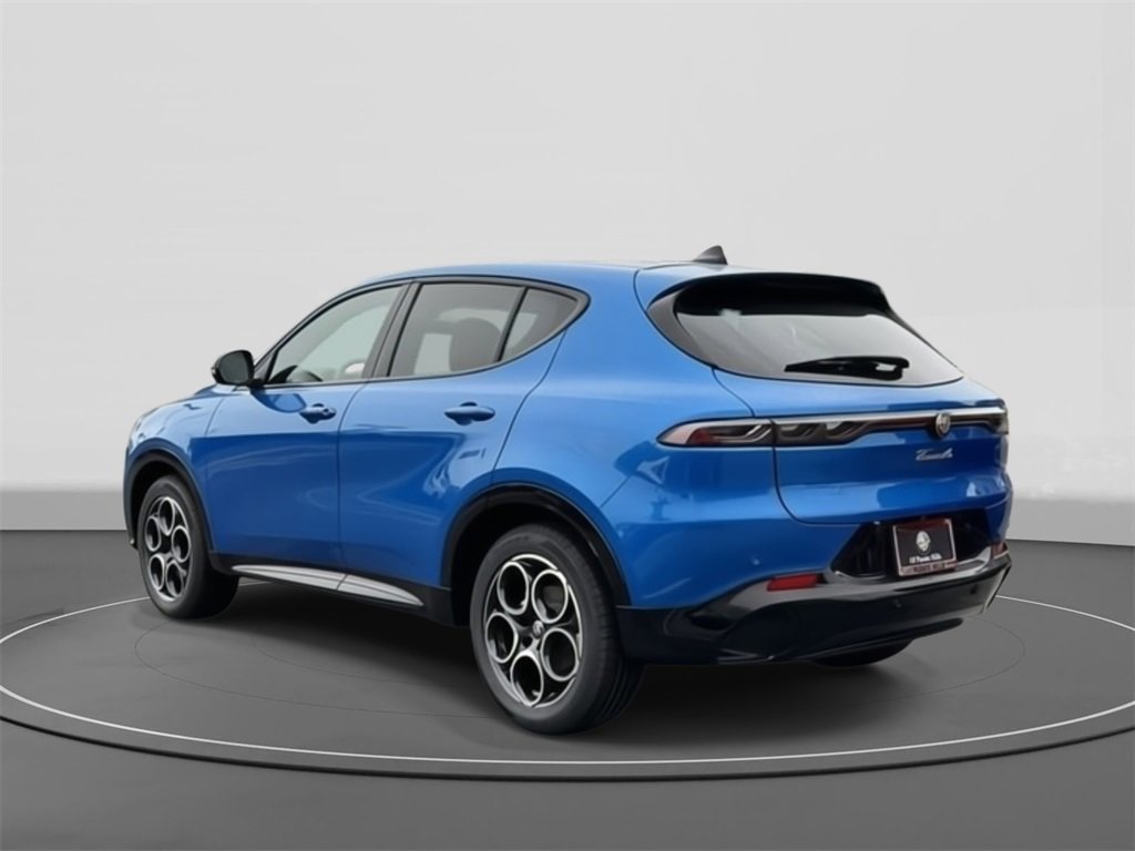 New 2025 Alfa Romeo Tonale w/ Premium Package image 4